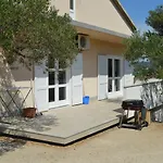 Sladic * Betina (Sibenik-Knin)