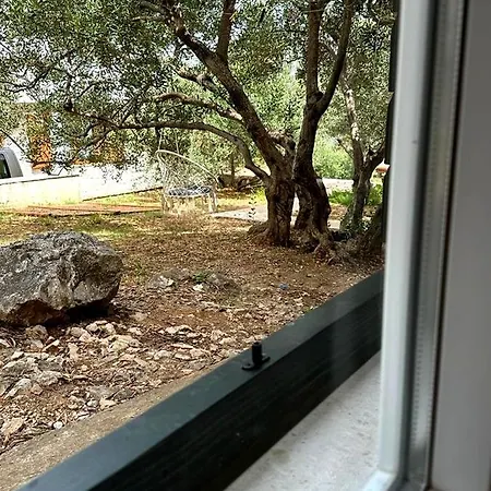 Sladic * Betina (Sibenik-Knin)