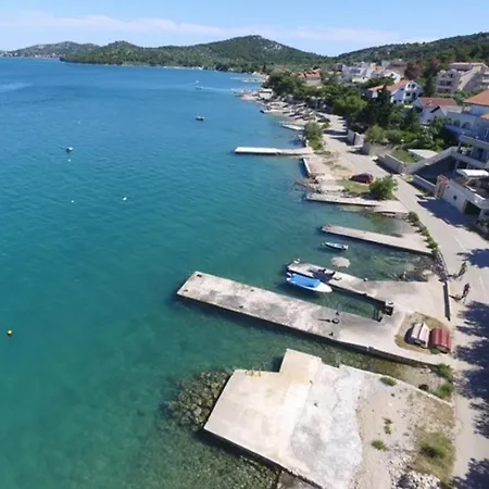 Sladic * Betina (Sibenik-Knin)