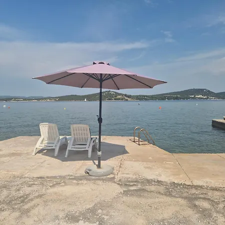 Sladic * Betina (Sibenik-Knin)