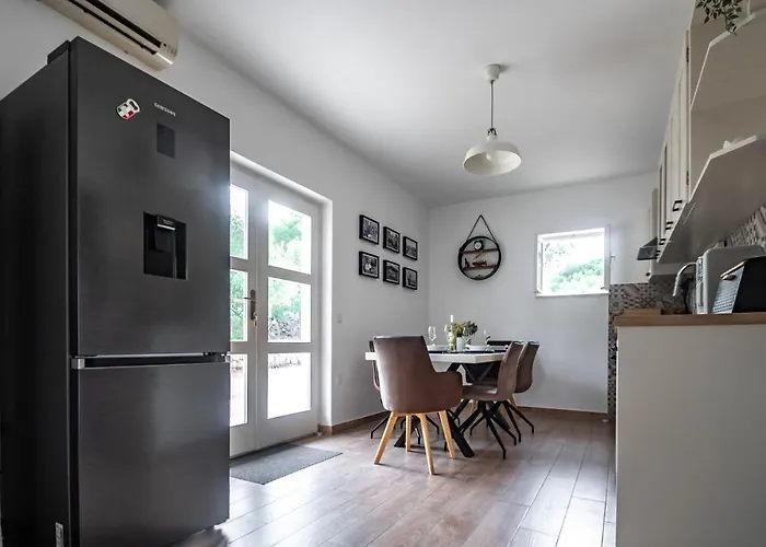 Sladic Betina (Sibenik-Knin)