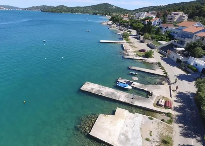 Sladic * Betina (Sibenik-Knin)